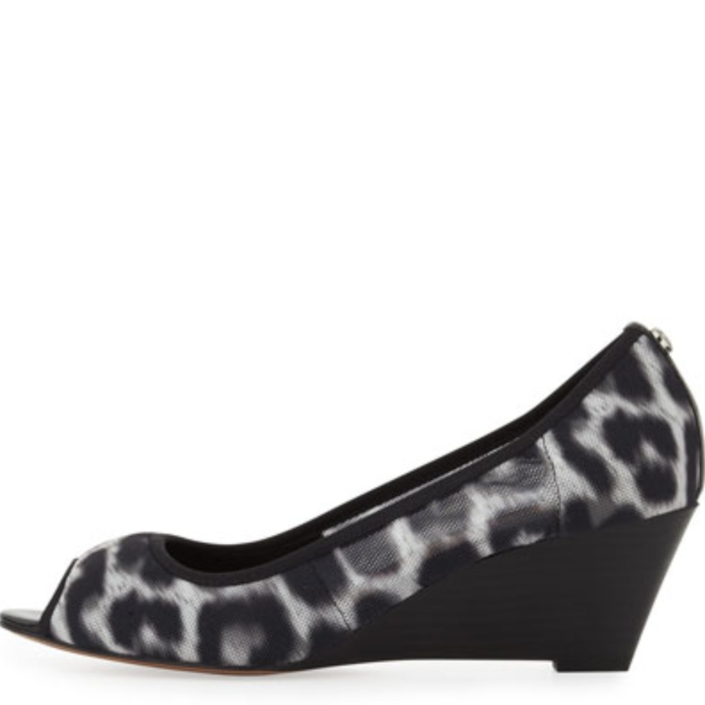 “Molly" Wedge by Donald J. Pliner, NWOT